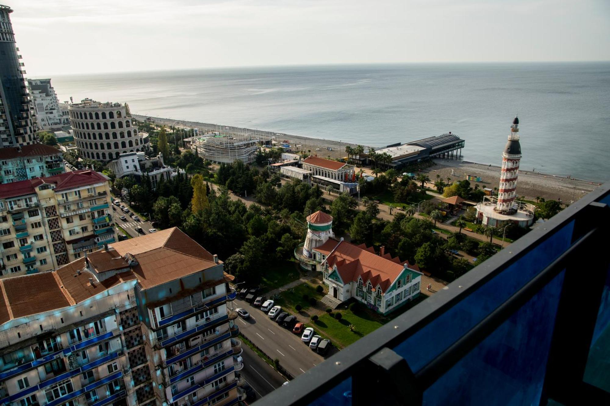 Spend Your Time In Orbi City Батуми Екстериор снимка